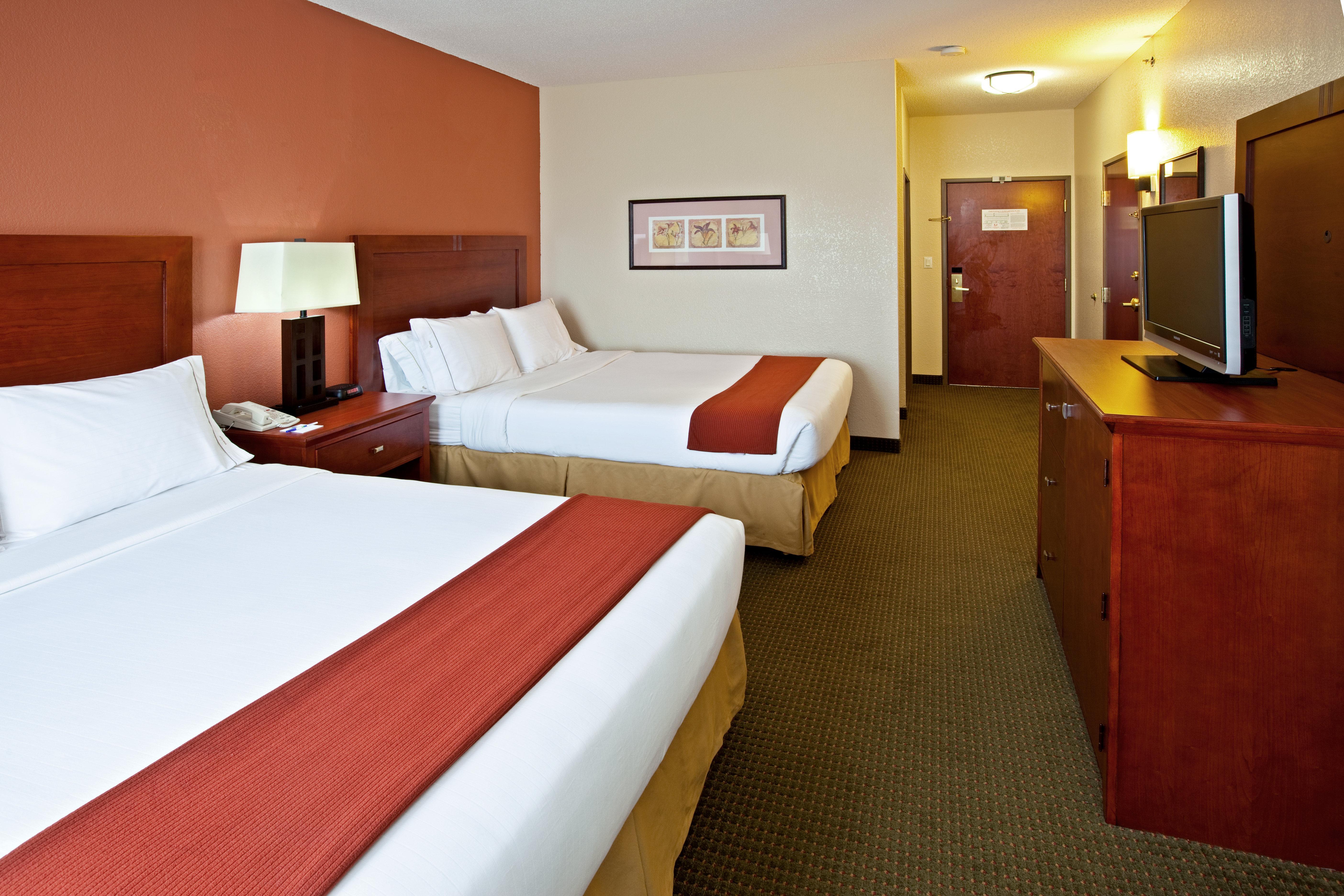 Holiday Inn Express Hotel & Suites Bedford By Ihg Eksteriør billede
