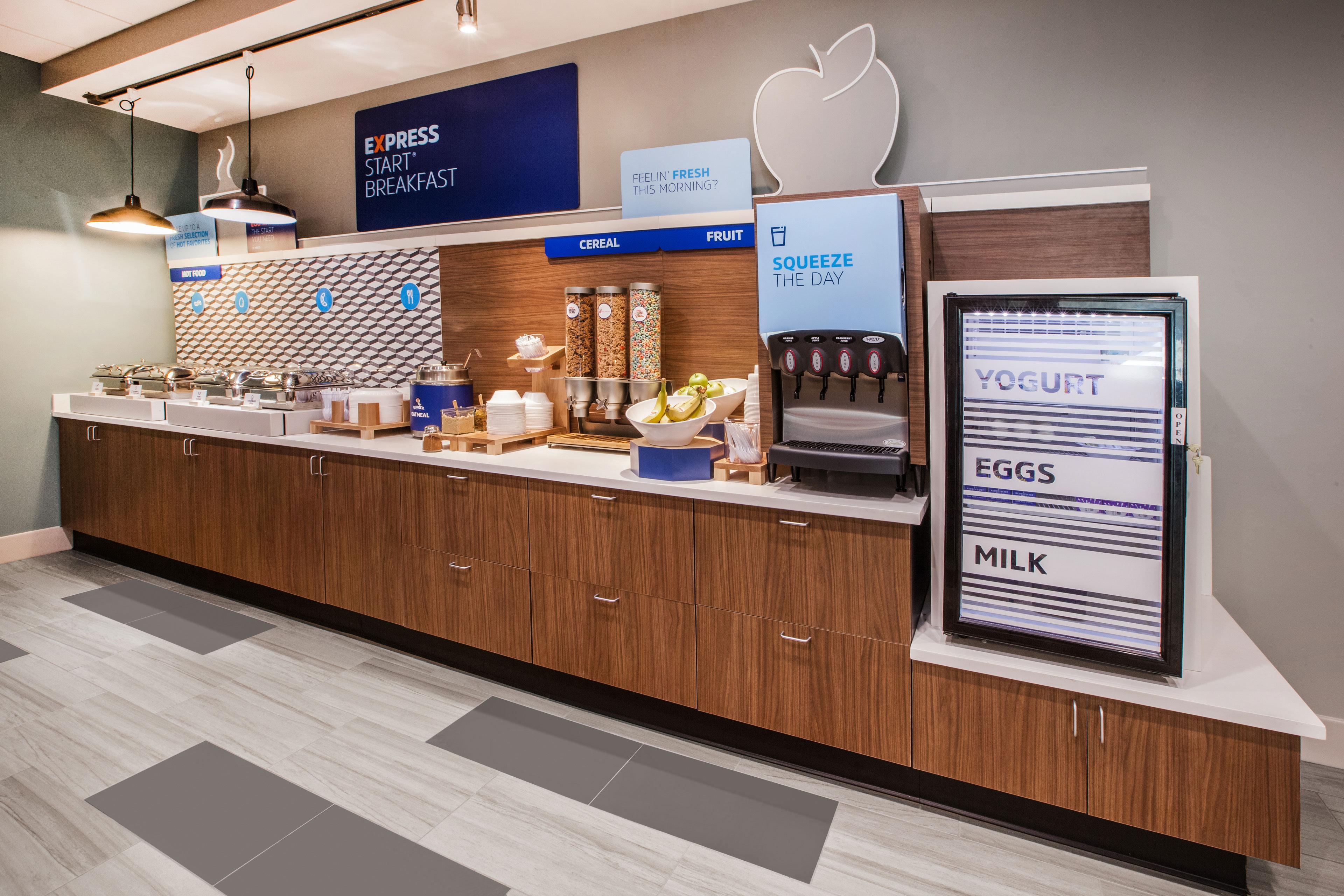 Holiday Inn Express Hotel & Suites Bedford By Ihg Eksteriør billede