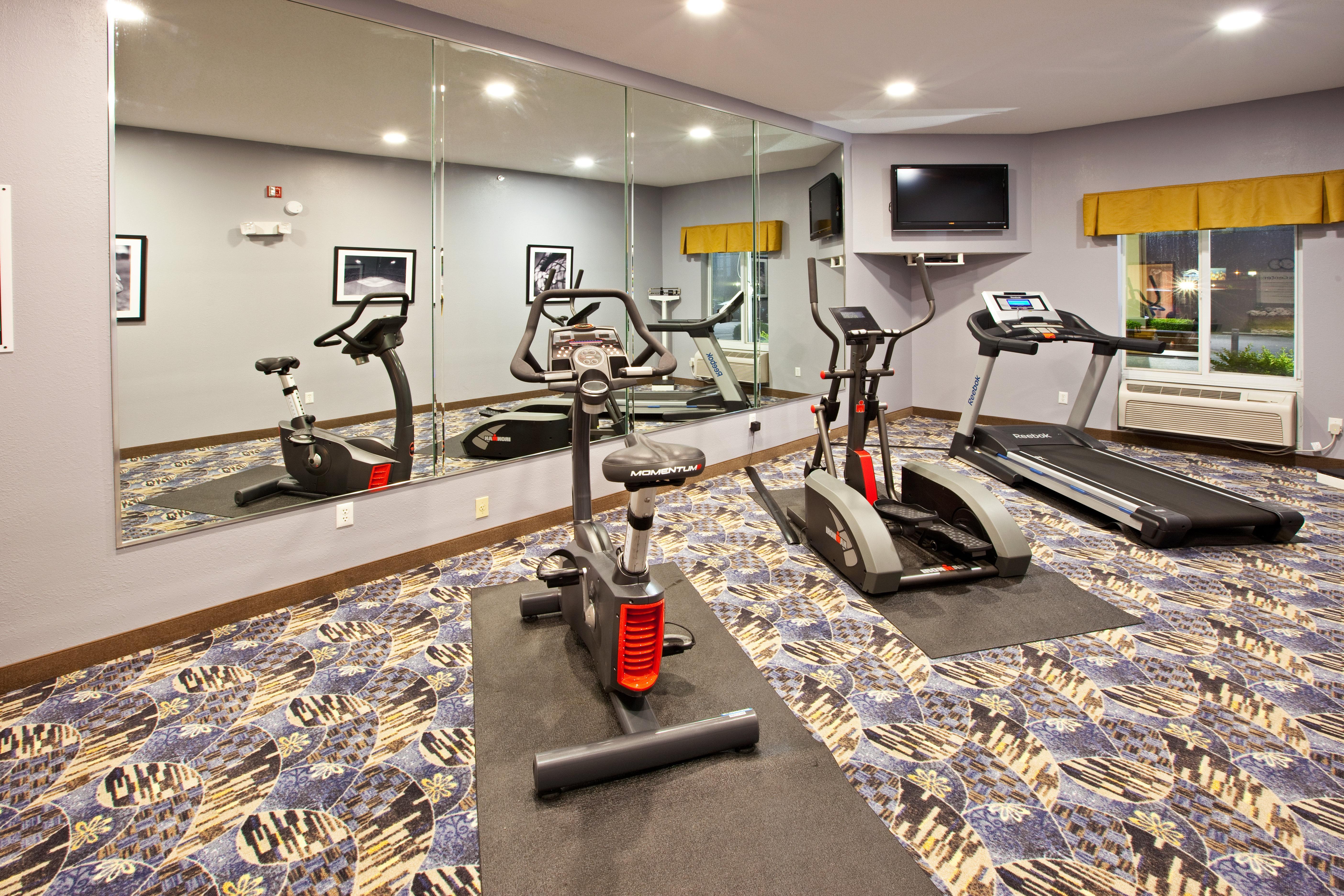 Holiday Inn Express Hotel & Suites Bedford By Ihg Eksteriør billede